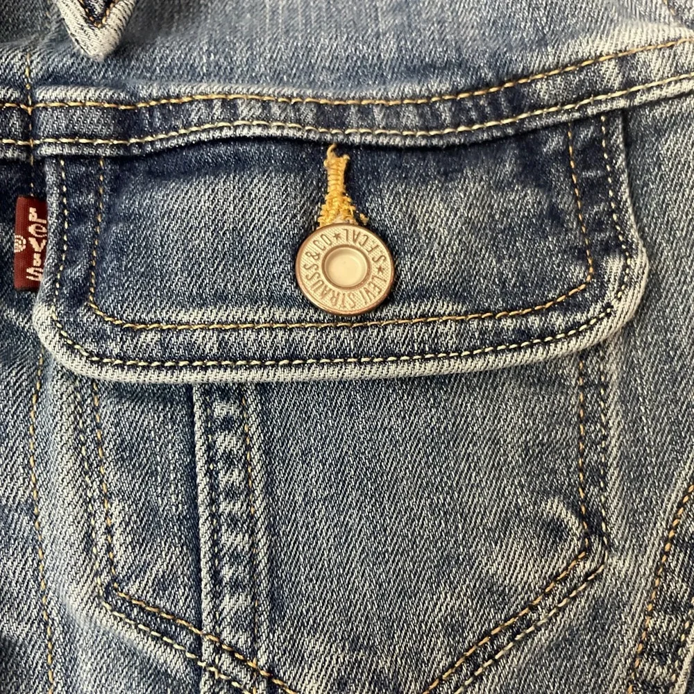 Levi's Washed Blue Denim Vest - Picture 3 of 8